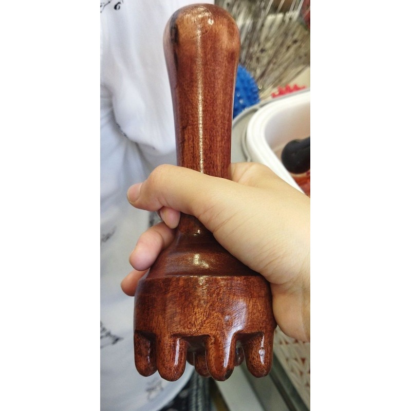 ماساژور چوبی شانه‌ای